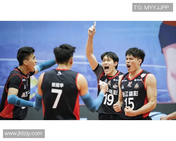 南京网球队以70分领跑冠军赛积分榜展现强劲实力和团队合作精神 南京网球队以70分领跑冠军赛积分榜展现强劲实力和团队合作精神