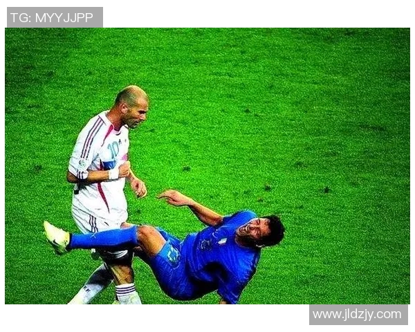 打爆全网的足球明星背后的故事与成就揭秘 打爆全网的足球明星背后的故事与成就揭秘